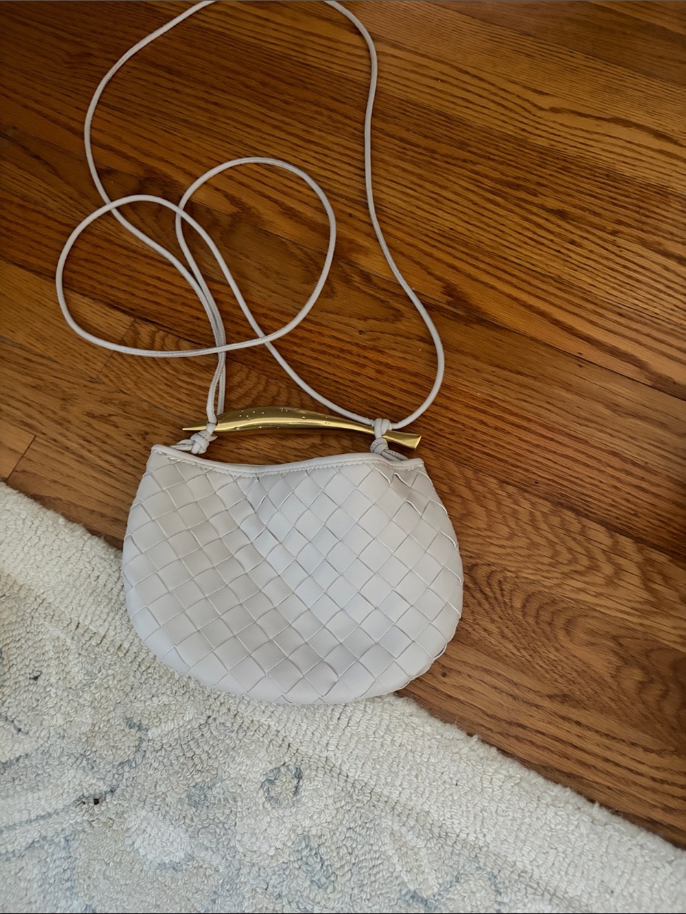 Woven Crossbody Shoulder Bag in Light dove grey